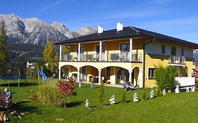 Villa Castelli